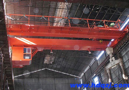 起重機應(yīng)具備三個特征